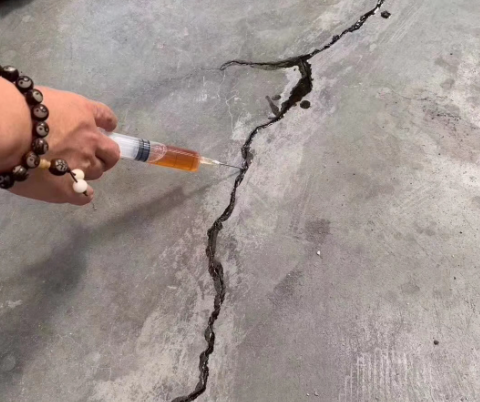 阿尔山混凝土裂缝修补技术详解​